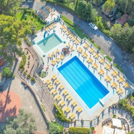 In Ferienresidenz Mit Pool * 维拉诺瓦达尔本加