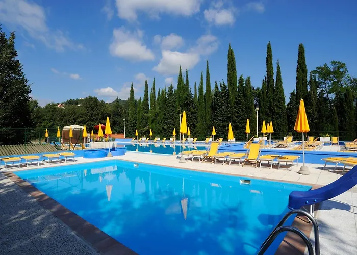 In Ferienresidenz Mit Pool *